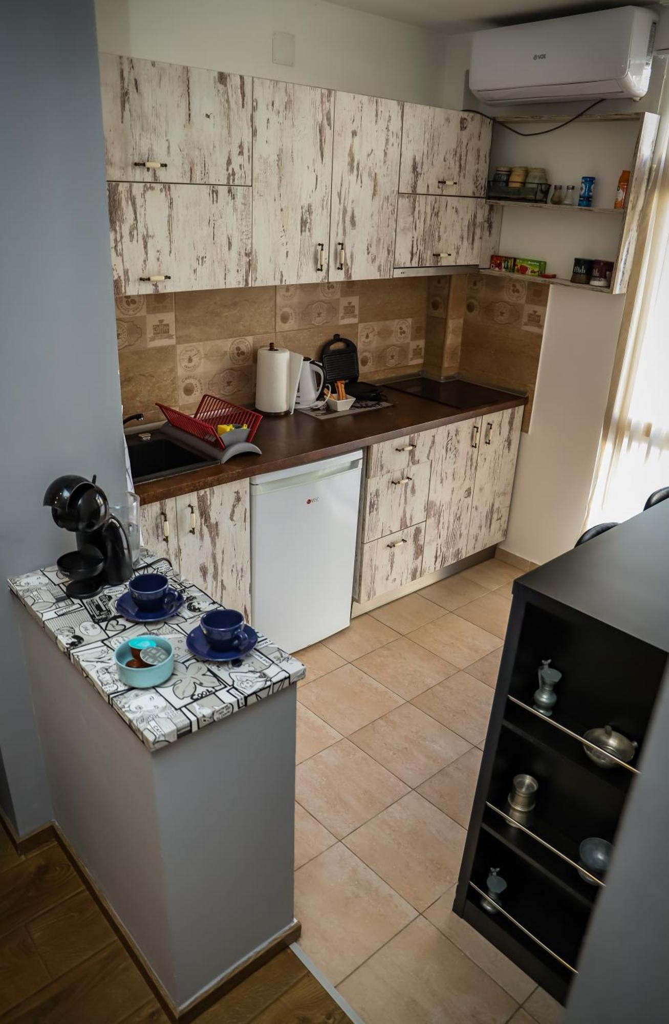 Rezervisi Slobodno, U Centru Smo Lejlighed Novi Sad Eksteriør billede